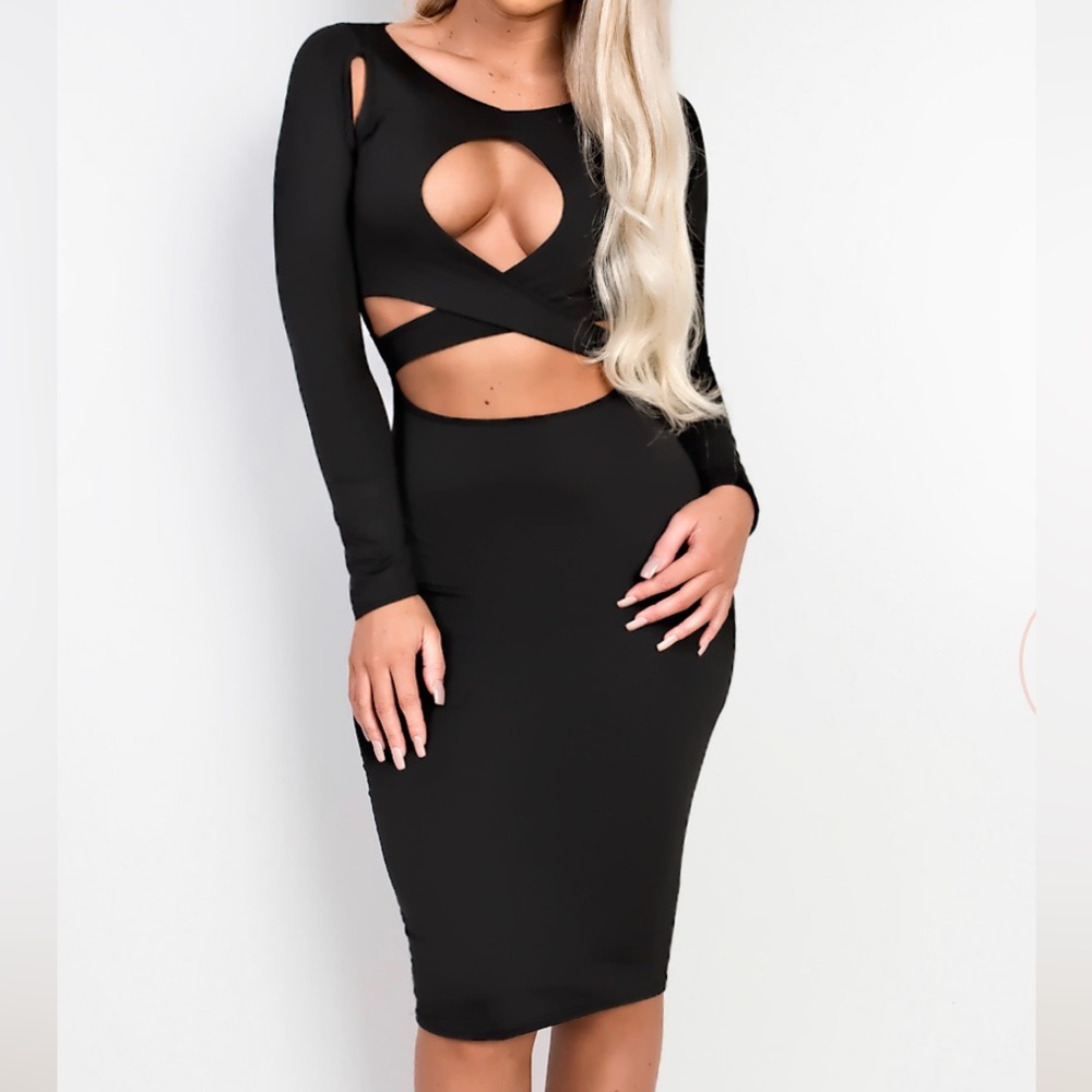 iKrush Fern Cut-Out Bodycon Dress in Black ❌(SOLD)❌ - Picture 1 of 7